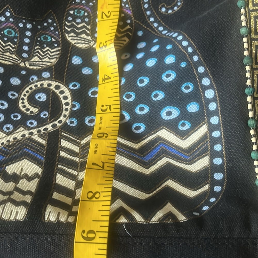 Laurel Burch Black and Blue Tote with Chevron Pattern in a pristine condition - Picture 11 of 12